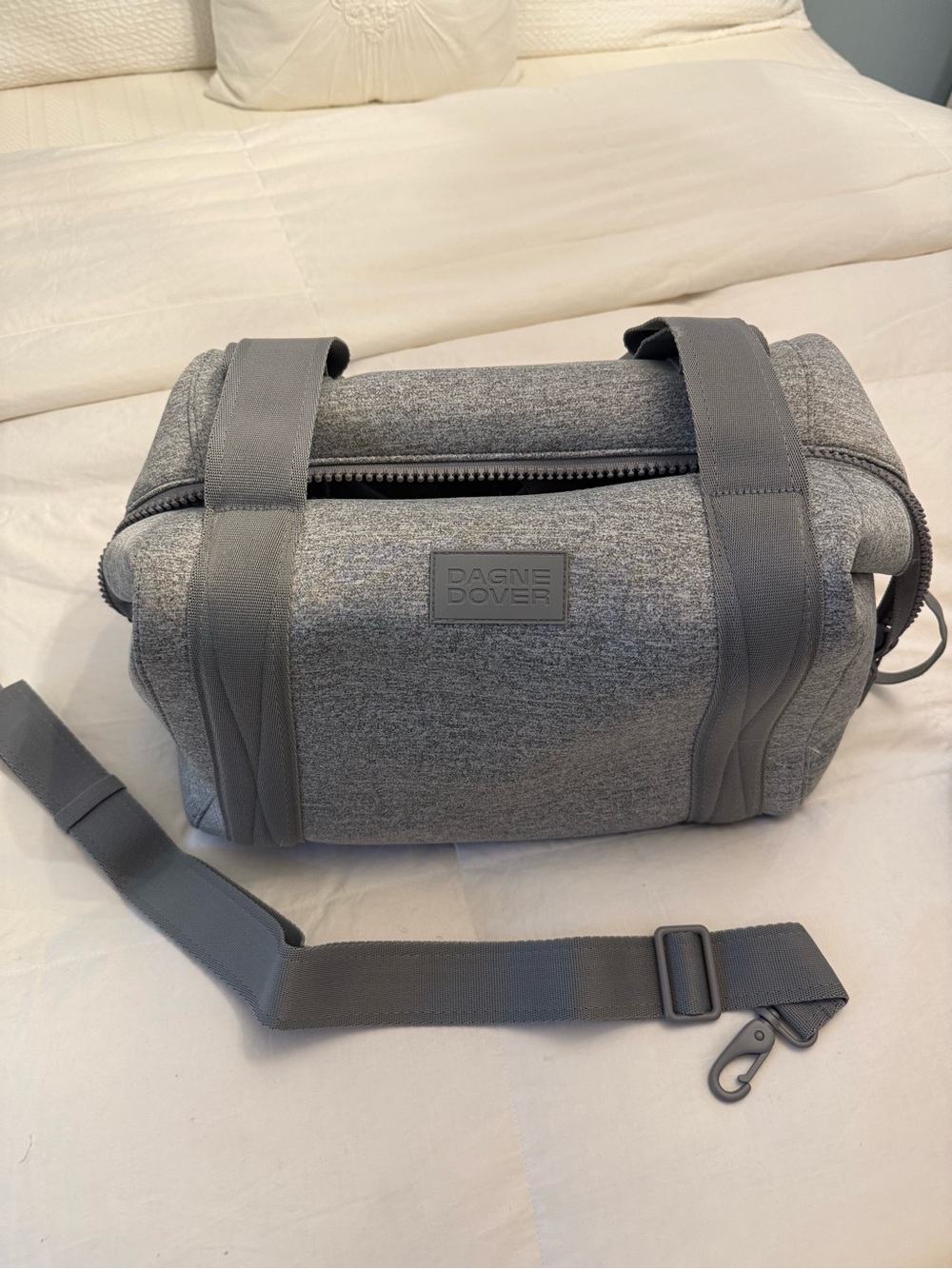 Dagne Dover Neoprene Duffle Bag with Shoulder Strap. (Gray) (Medium)